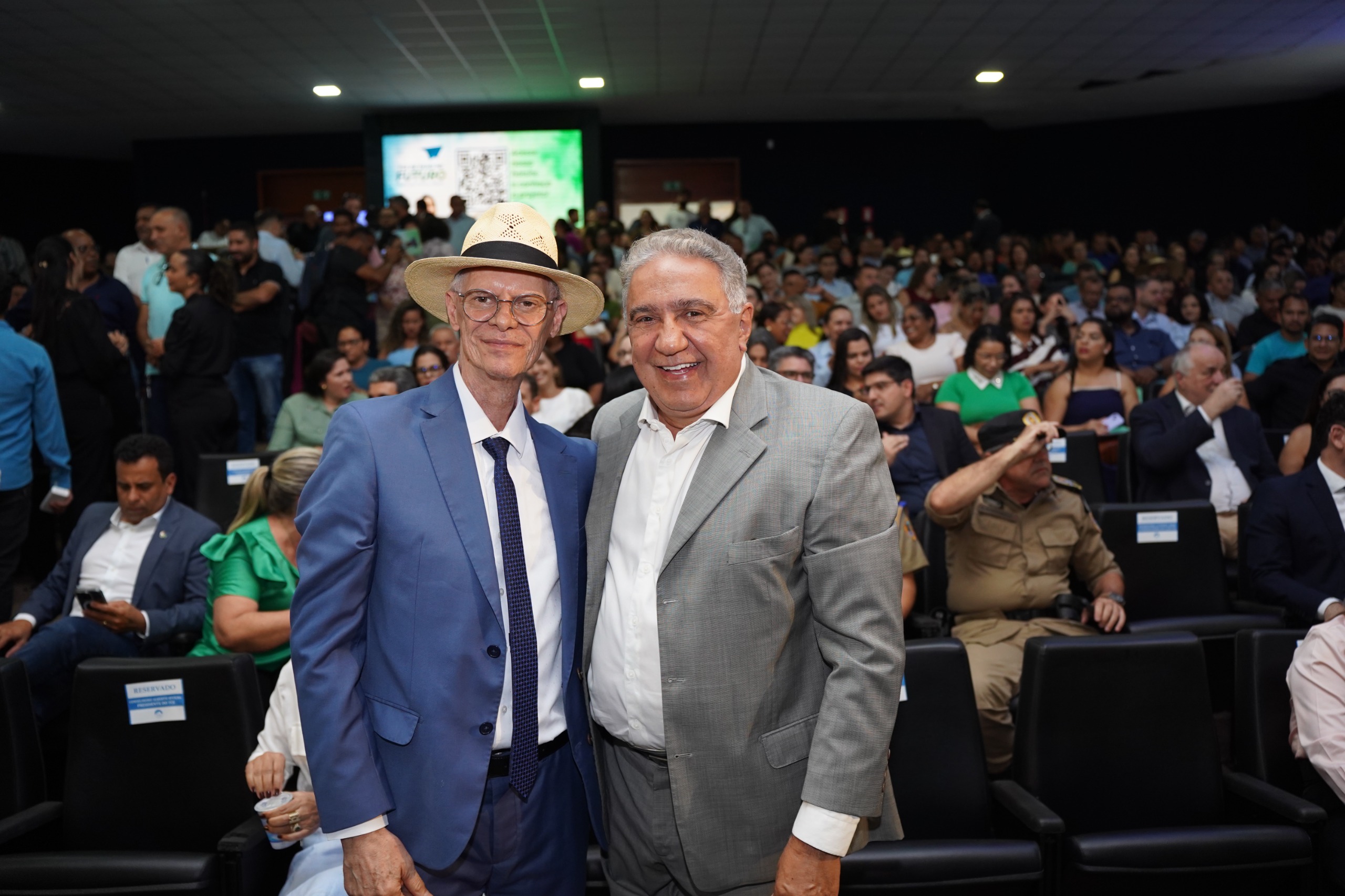 No lançamento do projeto “TCE de Olho no Futuro” Laurez Moreira diz que ...